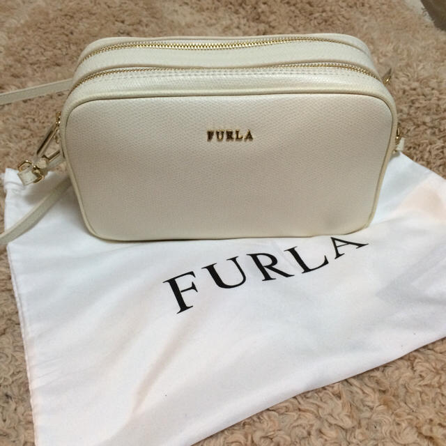 Furla(フルラ)の【新品】フルラ ショルダーバッグ 白 レディースのバッグ(ショルダーバッグ)の商品写真