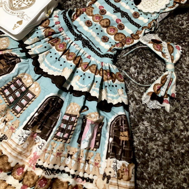 Angelic Pretty(アンジェリックプリティー)のAngelicPrettySweet  CreamHouse エプロンスカート レディースのワンピース(ひざ丈ワンピース)の商品写真