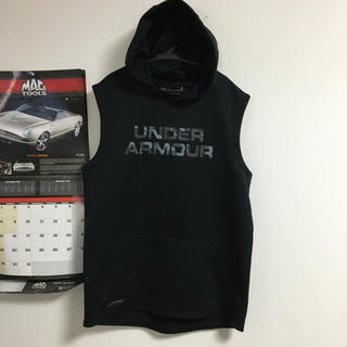 アンダーアーマー(UNDER ARMOUR)のアンダーアーマー　ノースリーブパーカー(Tシャツ/カットソー(半袖/袖なし))