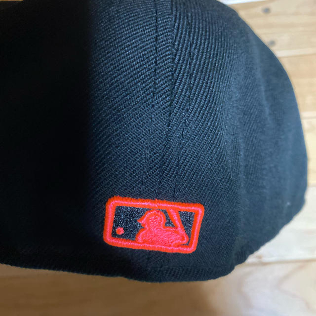 NEW ERA(ニューエラー)のニューエラー　キャップ　ブラックピンク メンズの帽子(キャップ)の商品写真