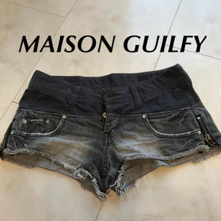 メゾンギルフィー(MAISON GILFY)のMaison Guilfy 黒デニム ショートパンツ(ショートパンツ)