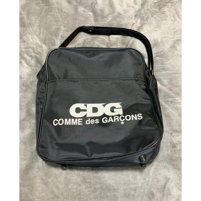 COMME des GARCONS(コムデギャルソン)のコムデギャルソン　ショルダーバッグ メンズのバッグ(ショルダーバッグ)の商品写真