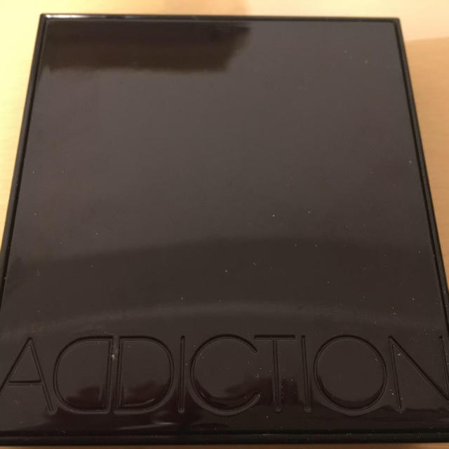 ADDICTION(アディクション)のADDICTION•アイシャドウ コスメ/美容のベースメイク/化粧品(アイシャドウ)の商品写真