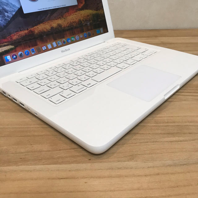 Mac (Apple)(マック)のMacBook 2010 13インチ スマホ/家電/カメラのPC/タブレット(ノートPC)の商品写真