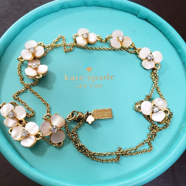 kate spade new york(ケイトスペードニューヨーク)の美品☆ケイト・スペードのロングネックレスです。 レディースのアクセサリー(ネックレス)の商品写真