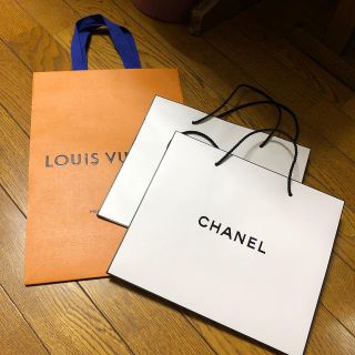 シャネル(CHANEL)の紙袋　CHANEL  VUITTON(ショップ袋)