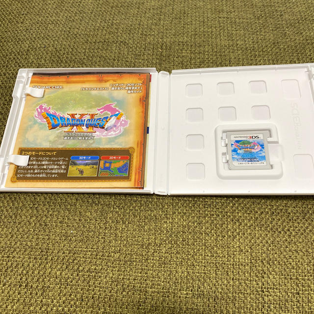 ドラゴンクエストXI　過ぎ去りし時を求めて 3DS エンタメ/ホビーのゲームソフト/ゲーム機本体(携帯用ゲームソフト)の商品写真