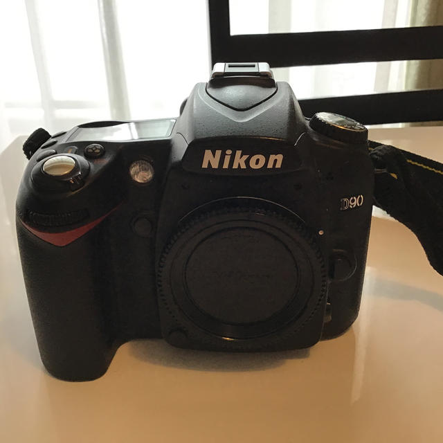 Nikon デジタル一眼レフカメラ D90 本体