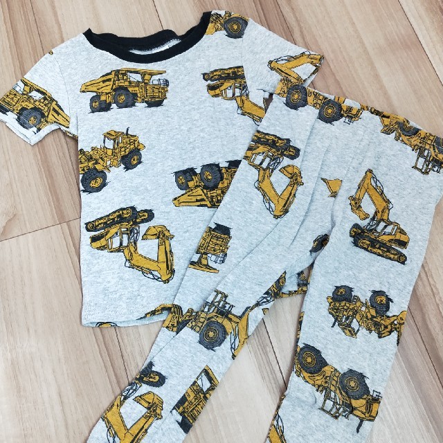 carter's(カーターズ)のCarter's　パジャマ キッズ/ベビー/マタニティのキッズ服男の子用(90cm~)(パジャマ)の商品写真