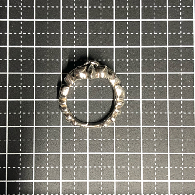 BLESS(ブレス)の最安値✩BLESS 百合の紋章　シルバー 指輪　16号 ブレス　リング メンズのアクセサリー(リング(指輪))の商品写真