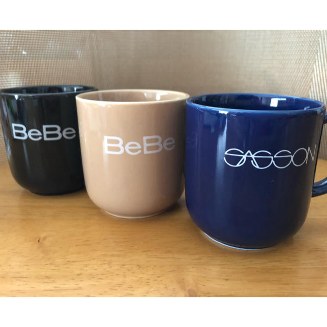 BeBe(ベベ)のマグカップ3点　BEBE ノベルティ エンタメ/ホビーのコレクション(ノベルティグッズ)の商品写真