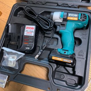 リョービ(RYOBI)のジャンク　RYOBI 充電式インパクトドライバ　BID-1100(工具)