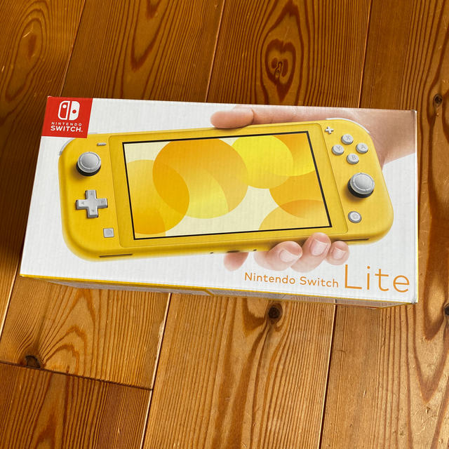 Nintendo Switch Light yellow 任天堂スイッチライトNintendo