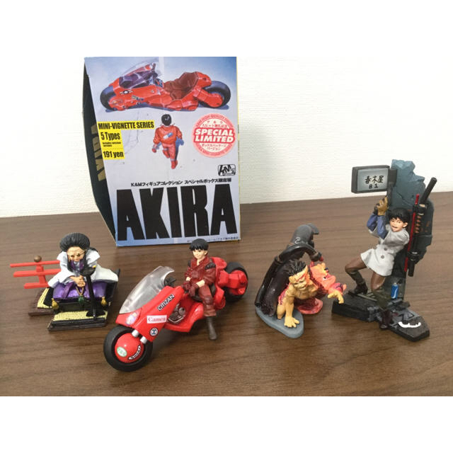 海洋堂(カイヨウドウ)のアキラ　AKIRA フィギュア　4体セット エンタメ/ホビーのフィギュア(アニメ/ゲーム)の商品写真