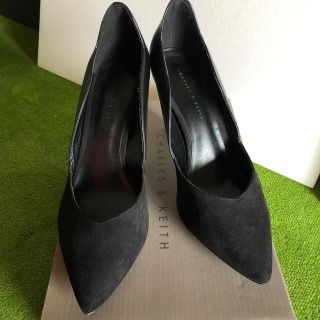 チャールズアンドキース(Charles and Keith)のCHARLES&KEITH 黒パンプス(ハイヒール/パンプス)