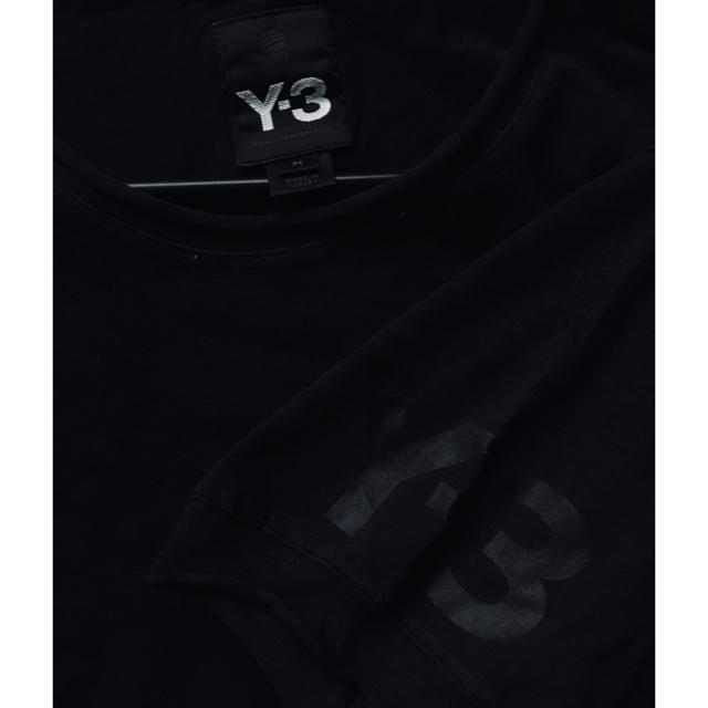 Y-3(ワイスリー)のY-3 yohji yamamoto Tシャツ　袖ロゴ　シンプル メンズのトップス(Tシャツ/カットソー(半袖/袖なし))の商品写真