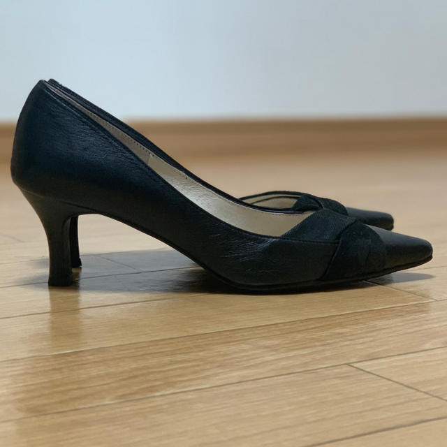 MICHEL KLEIN(ミッシェルクラン)のMK ミッシェルクラン　黒パンプス　22.5cm レディースの靴/シューズ(ハイヒール/パンプス)の商品写真