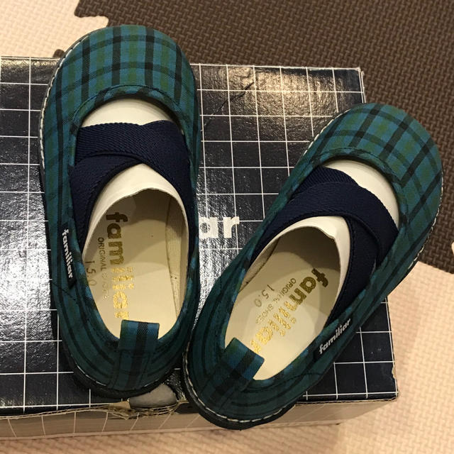 familiar(ファミリア)のファミリア　靴　スリッポン　ファミリアチェック　XB 青チェック キッズ/ベビー/マタニティのキッズ靴/シューズ(15cm~)(スリッポン)の商品写真