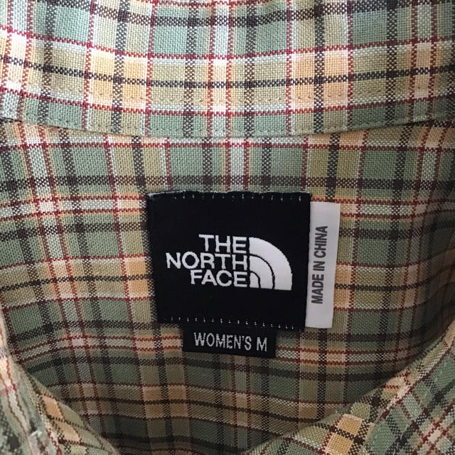 THE NORTH FACE(ザノースフェイス)のTHE NORTH FACE ザノースフェイス　チェックシャツ　M キャンプ レディースのトップス(シャツ/ブラウス(長袖/七分))の商品写真