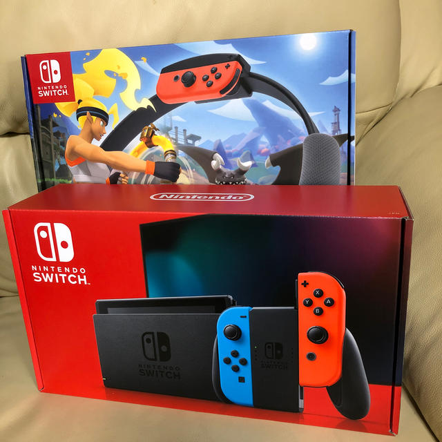 Nintendo Switch(ニンテンドースイッチ)の即日発送！！Switch 本体 リングフィットアドベンチャー SET 新品未開封 エンタメ/ホビーのゲームソフト/ゲーム機本体(家庭用ゲーム機本体)の商品写真