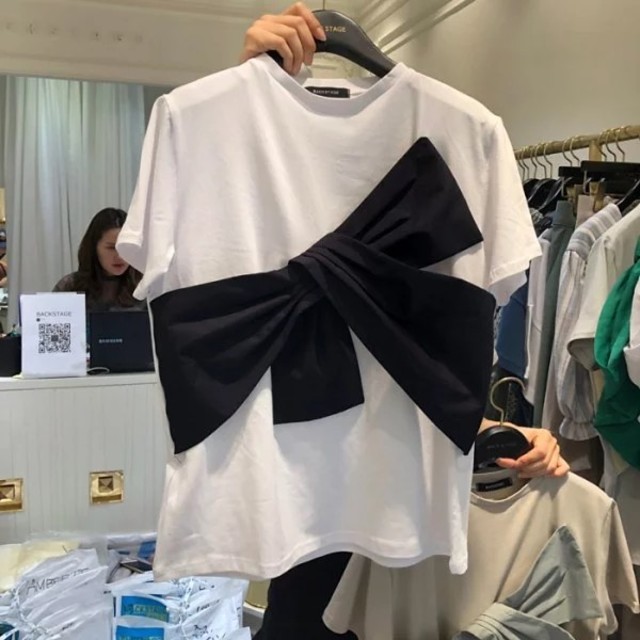 ZARA(ザラ)のリボン Tシャツ レディースのトップス(Tシャツ(半袖/袖なし))の商品写真