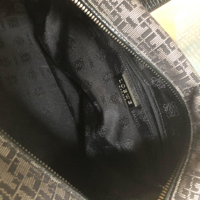 LOEWE(ロエベ)の美品　ロエベ　ハンドバッグ　黒 レディースのバッグ(ハンドバッグ)の商品写真