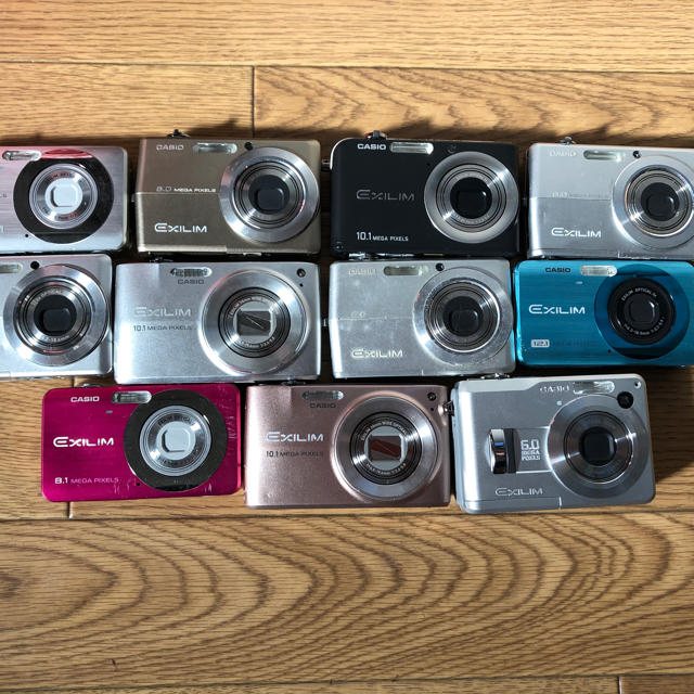 コンパクトデジタルカメラ　11台セット スマホ/家電/カメラのカメラ(コンパクトデジタルカメラ)の商品写真
