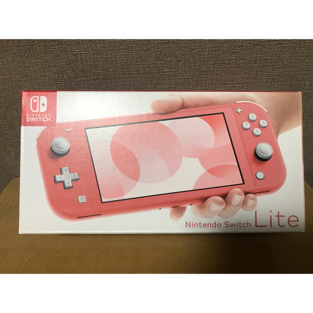 Nintendo Switch(ニンテンドースイッチ)の任天堂 switch lite スイッチ コーラル ピンク　保護フィルム セット エンタメ/ホビーのゲームソフト/ゲーム機本体(家庭用ゲーム機本体)の商品写真