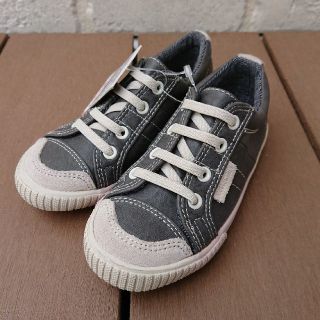 ザラキッズ(ZARA KIDS)のZARA スニーカー 子供用(スニーカー)