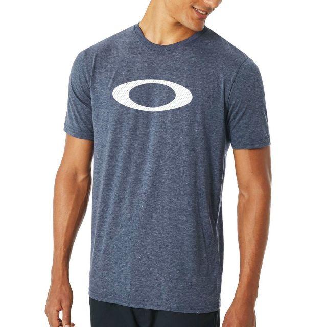 Oakley(オークリー)の（新品）OAKLEY　 半袖 Tシャツ　ネイビー   メンズのトップス(Tシャツ/カットソー(半袖/袖なし))の商品写真