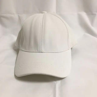 エモダ(EMODA)のEMODA  白い帽子(キャップ)