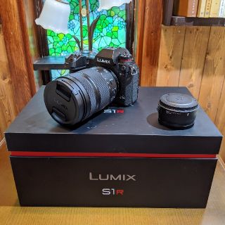 パナソニック(Panasonic)のLumix S1R 24-105mm f4　レンズキット＋MC-21セット(デジタル一眼)