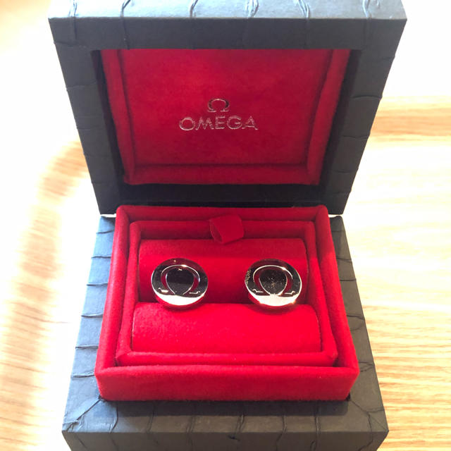 OMEGA(オメガ)のオメガ　カフスリンクス　omega ボタン メンズのファッション小物(カフリンクス)の商品写真