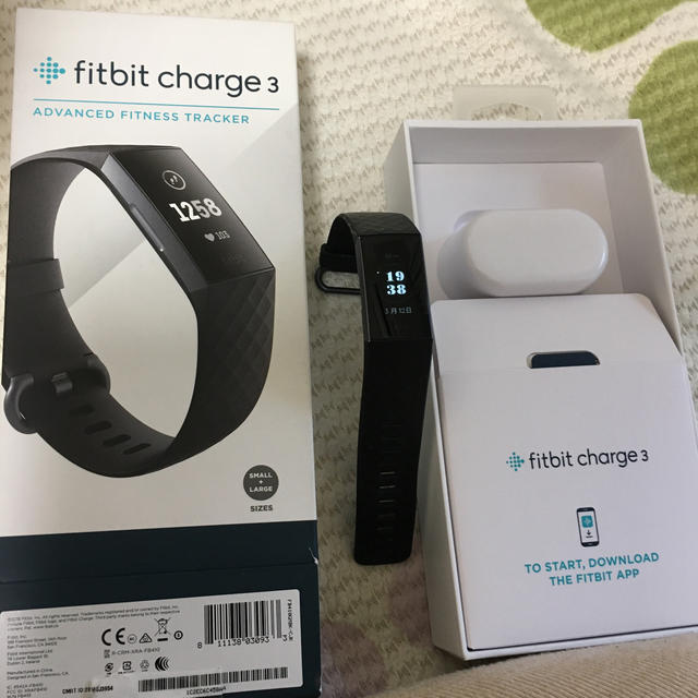 fitbit charge3 black 箱あり