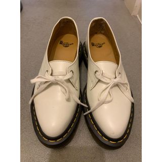 ドクターマーチン(Dr.Martens)のドクターマーチン　白(ローファー/革靴)