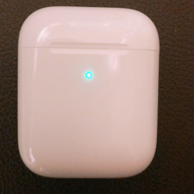 エアーポッツ　第二世代　wireless charging case