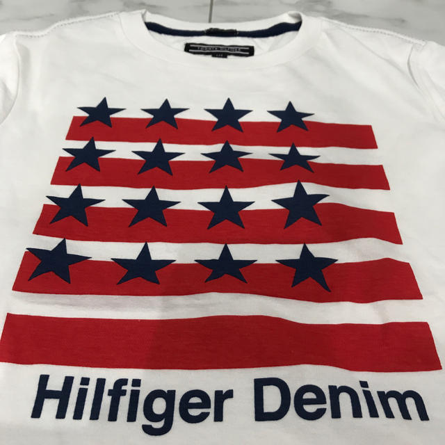 TOMMY HILFIGER(トミーヒルフィガー)のTOMMY HILFIGER 120 新品　Tシャツ キッズ/ベビー/マタニティのキッズ服男の子用(90cm~)(Tシャツ/カットソー)の商品写真