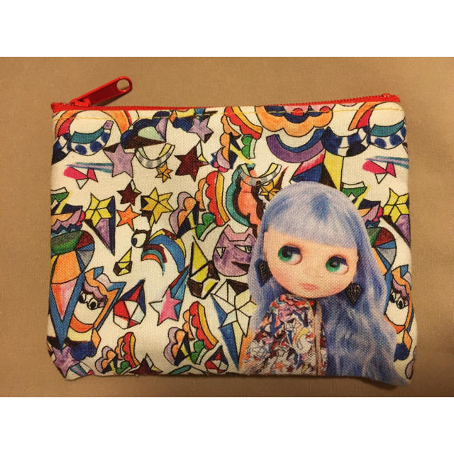 TSUMORI CHISATO(ツモリチサト)のブライス×ツモリチサト　フラットポーチ　 S レディースのファッション小物(ポーチ)の商品写真