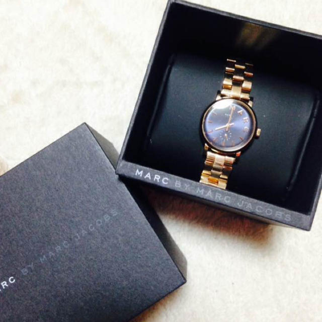 TIMESALE!【Marc by Marc Jacobs】白 レザーベルト時計 時計 腕時計