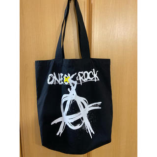 ワンオクロック(ONE OK ROCK)のワンオクロック　トートバッグ　黒(ミュージシャン)