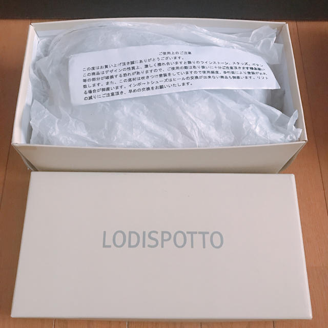 LODISPOTTO(ロディスポット)のロディスポット　パールリボンサンダル レディースの靴/シューズ(サンダル)の商品写真