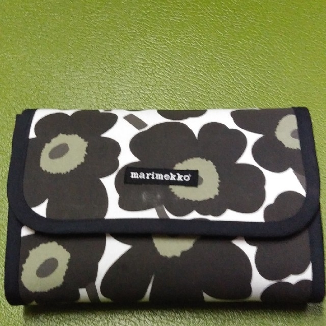 marimekko(マリメッコ)のmarimekko長財布・母子手帳入れ キッズ/ベビー/マタニティのマタニティ(母子手帳ケース)の商品写真