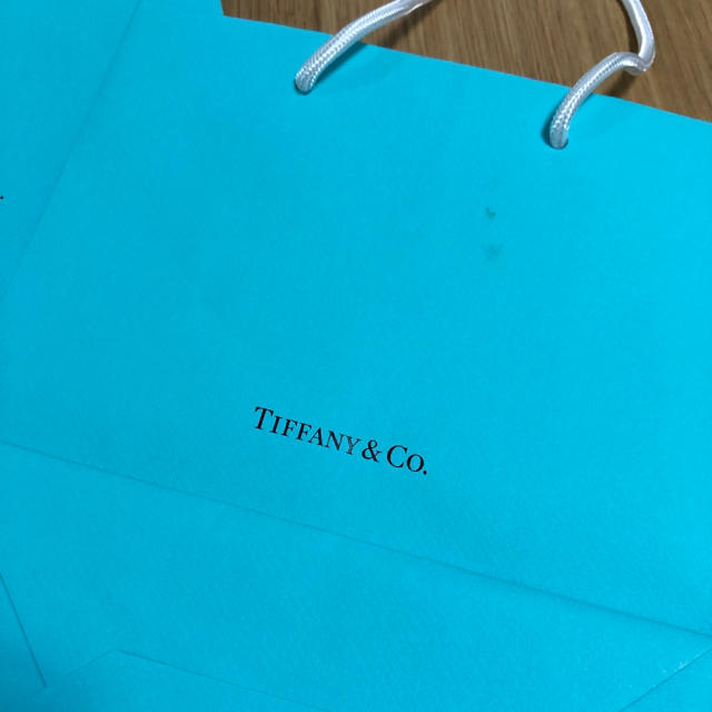 Tiffany & Co.(ティファニー)のティファニー　紙袋　小　2枚 レディースのバッグ(ショップ袋)の商品写真