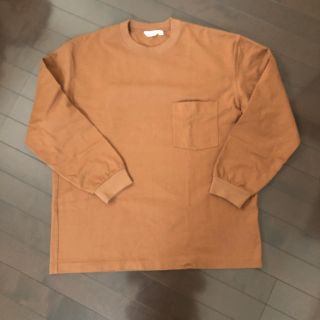 ユニクロ(UNIQLO)のUNIQLO ユニクロ　クルーネックT 長袖　ブラウン　XL 美品(Tシャツ/カットソー(七分/長袖))