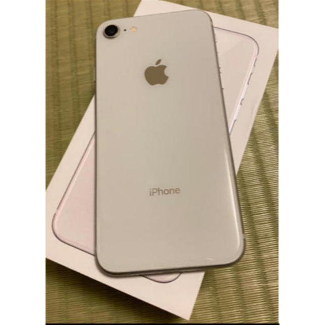 【美品】iPhone8  64G Silver