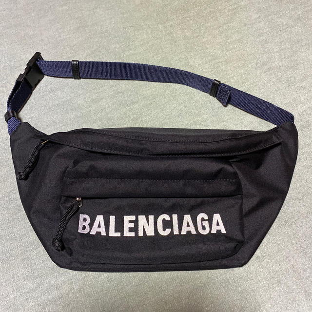 Balenciaga(バレンシアガ)のBALENCIAGA:バレンシアガ　ボディバッグ メンズのバッグ(ボディーバッグ)の商品写真