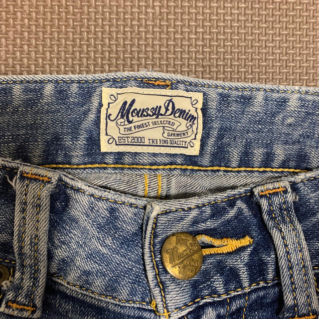 moussy(マウジー)の最終値下げ！MOUSSY デニムパンツ レディースのパンツ(デニム/ジーンズ)の商品写真