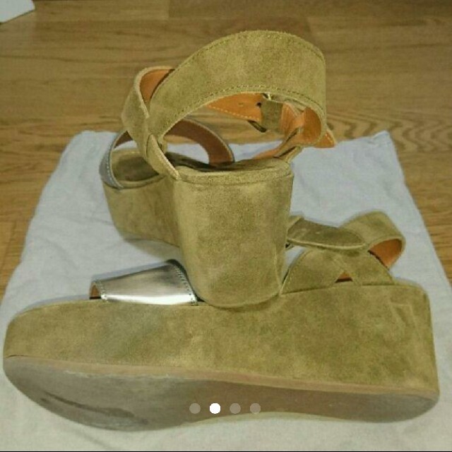 FABIO RUSCONI(ファビオルスコーニ)のファビオルスコーニ スエードサンダル レディースの靴/シューズ(サンダル)の商品写真