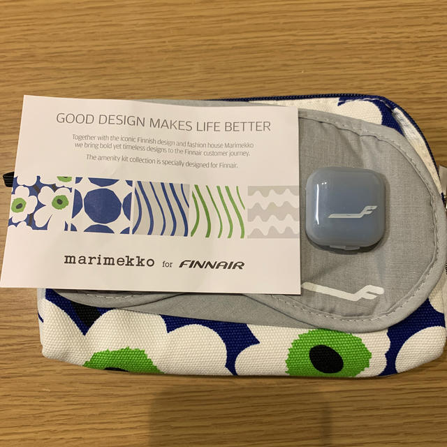 marimekko(マリメッコ)の★非売品★マリメッコ ポーチ FINNAIR ビジネスクラス機内グッズ レディースのファッション小物(ポーチ)の商品写真