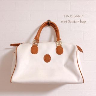 Trussardi - 【TRUSSARDI】ホワイト本レザー ミニボストンバッグ 美品